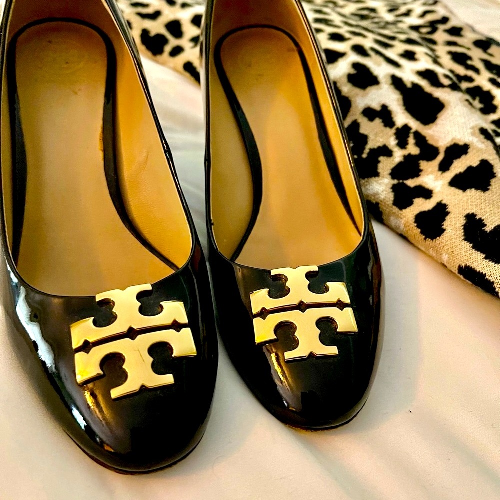 Beautiful Tory Burch heels.